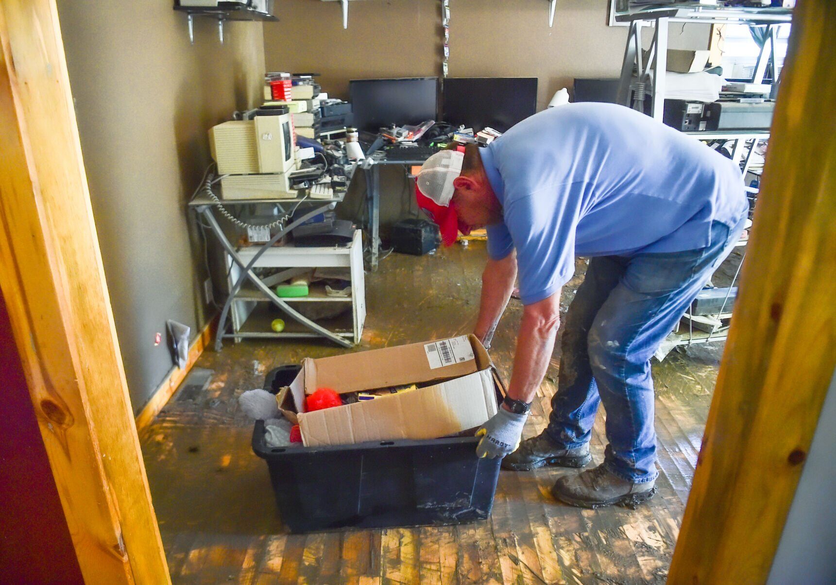 Volunteers gather in Fromberg to help after historic flooding